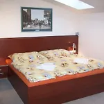 Palace Szálloda 3*
