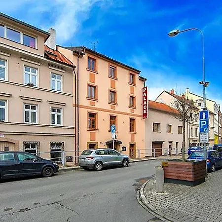 Palace Hotel